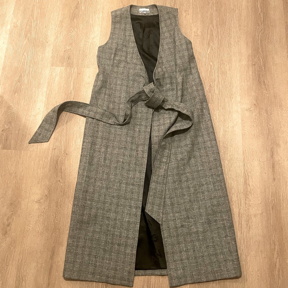 Ganni Vest
